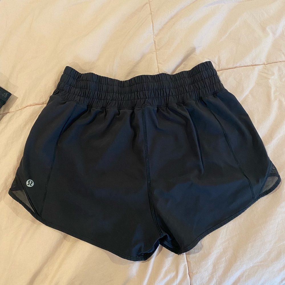 lululemon hotty hot shorts in black, like new!